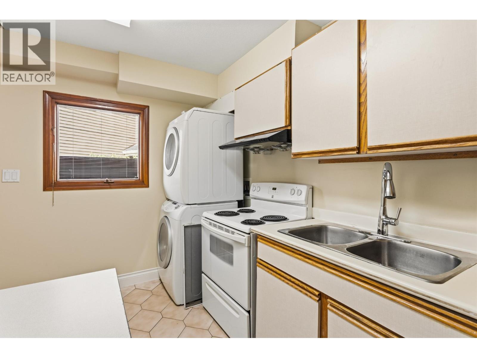 8480 Sunnywood Drive, Richmond, British Columbia  V6Y 3G5 - Photo 14 - R3091418