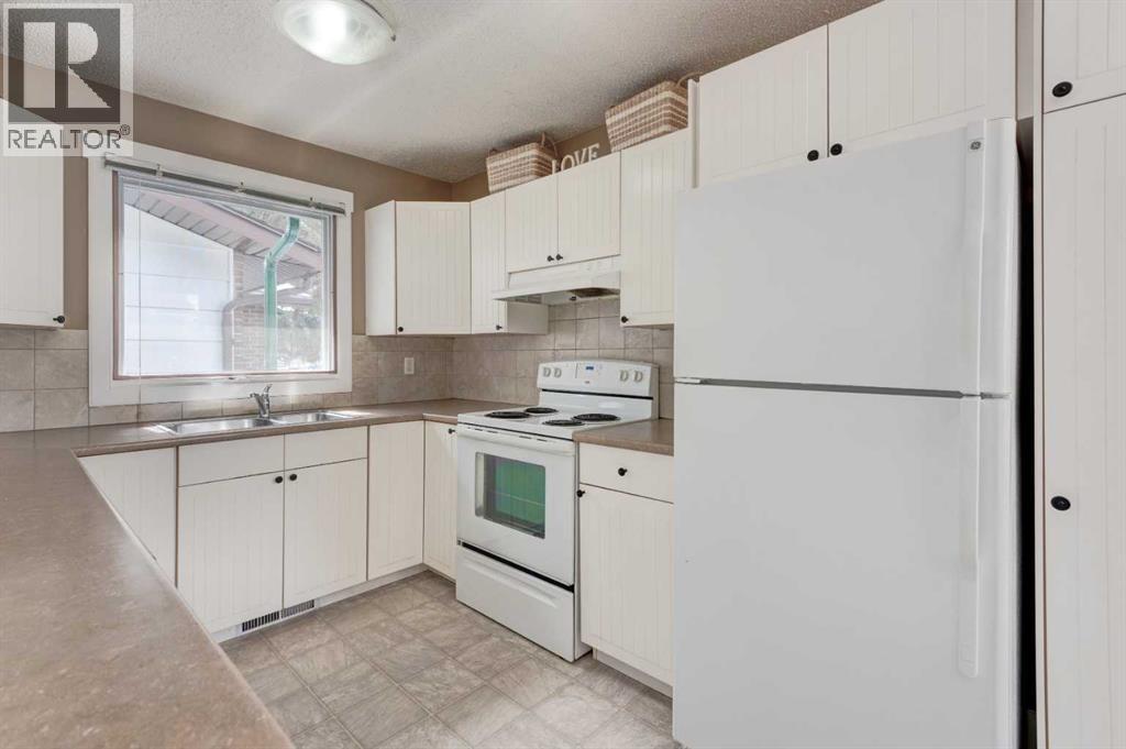 88 Sunhurst Road SE, Calgary, Alberta  T2X 1V8 - Photo 8 - A2294582