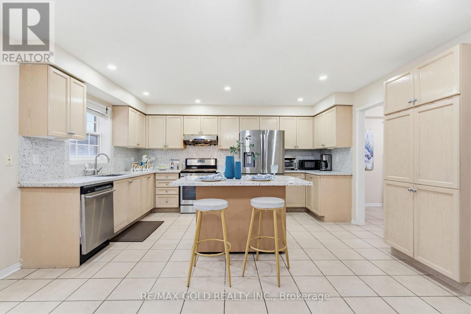 7 Sheepberry Terrace, Brampton, Ontario  L7A 2B6 - Photo 14 - W12981588