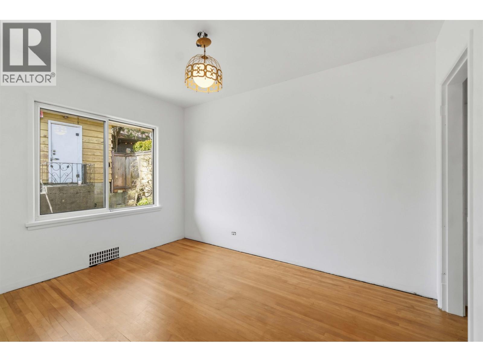 922 Surrey Street, New Westminster, British Columbia  V3L 4W2 - Photo 22 - R3107172