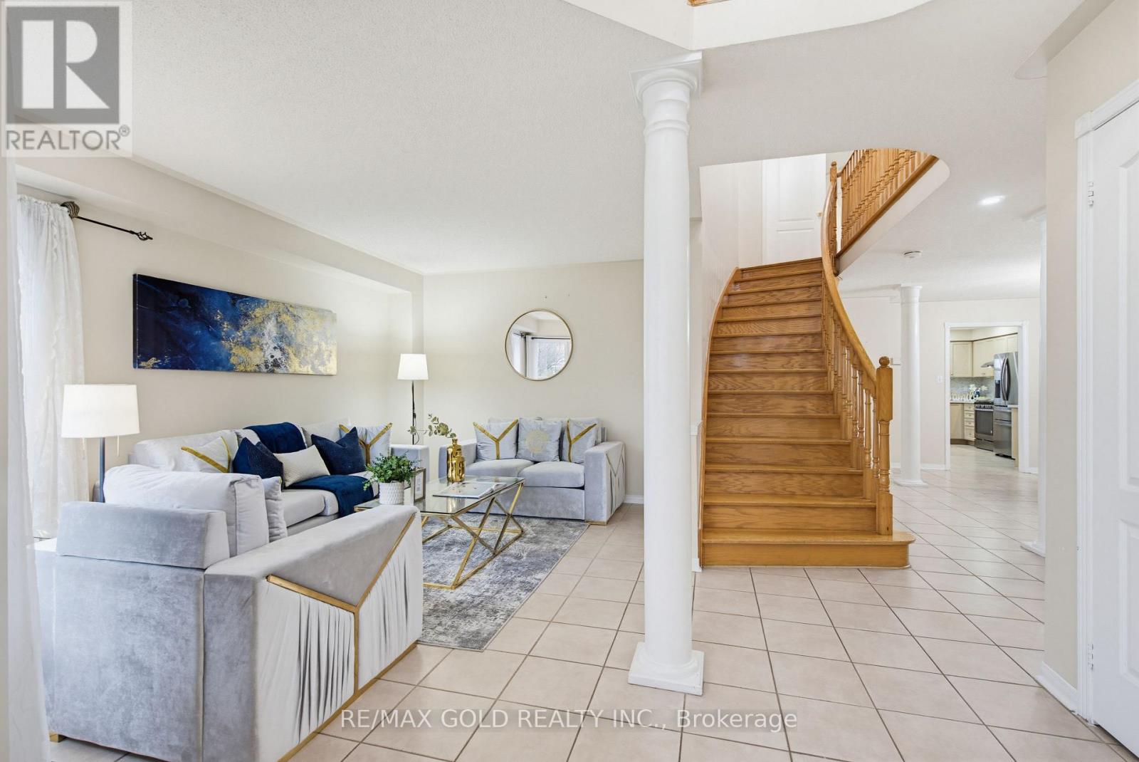 7 Sheepberry Terrace, Brampton, Ontario  L7A 2B6 - Photo 4 - W12981588