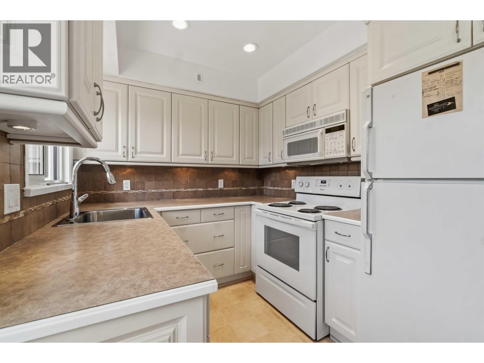 922 Surrey Street, New Westminster, British Columbia  V3L 4W2 - Photo 11 - R3107172