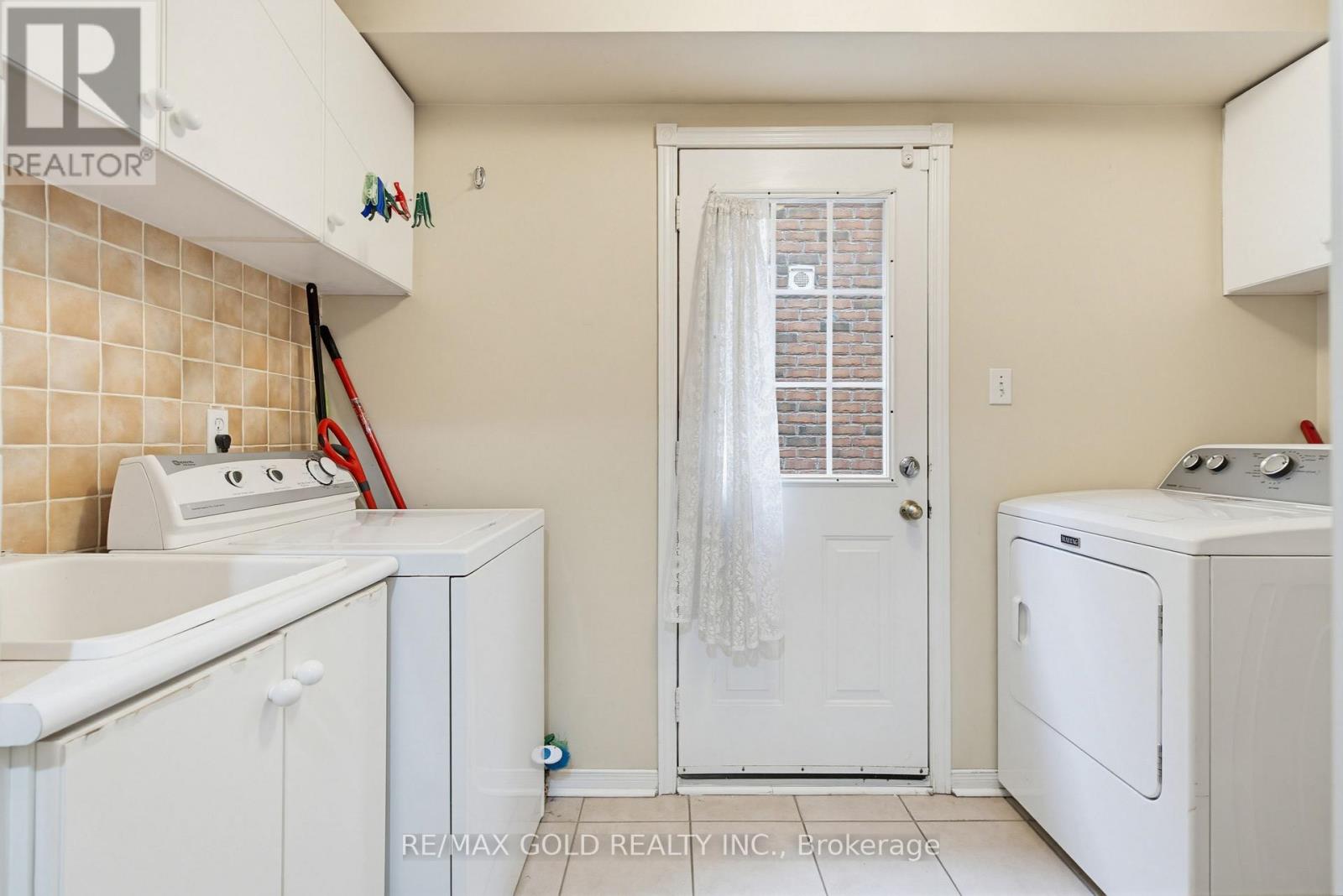 7 Sheepberry Terrace, Brampton, Ontario  L7A 2B6 - Photo 9 - W12981588