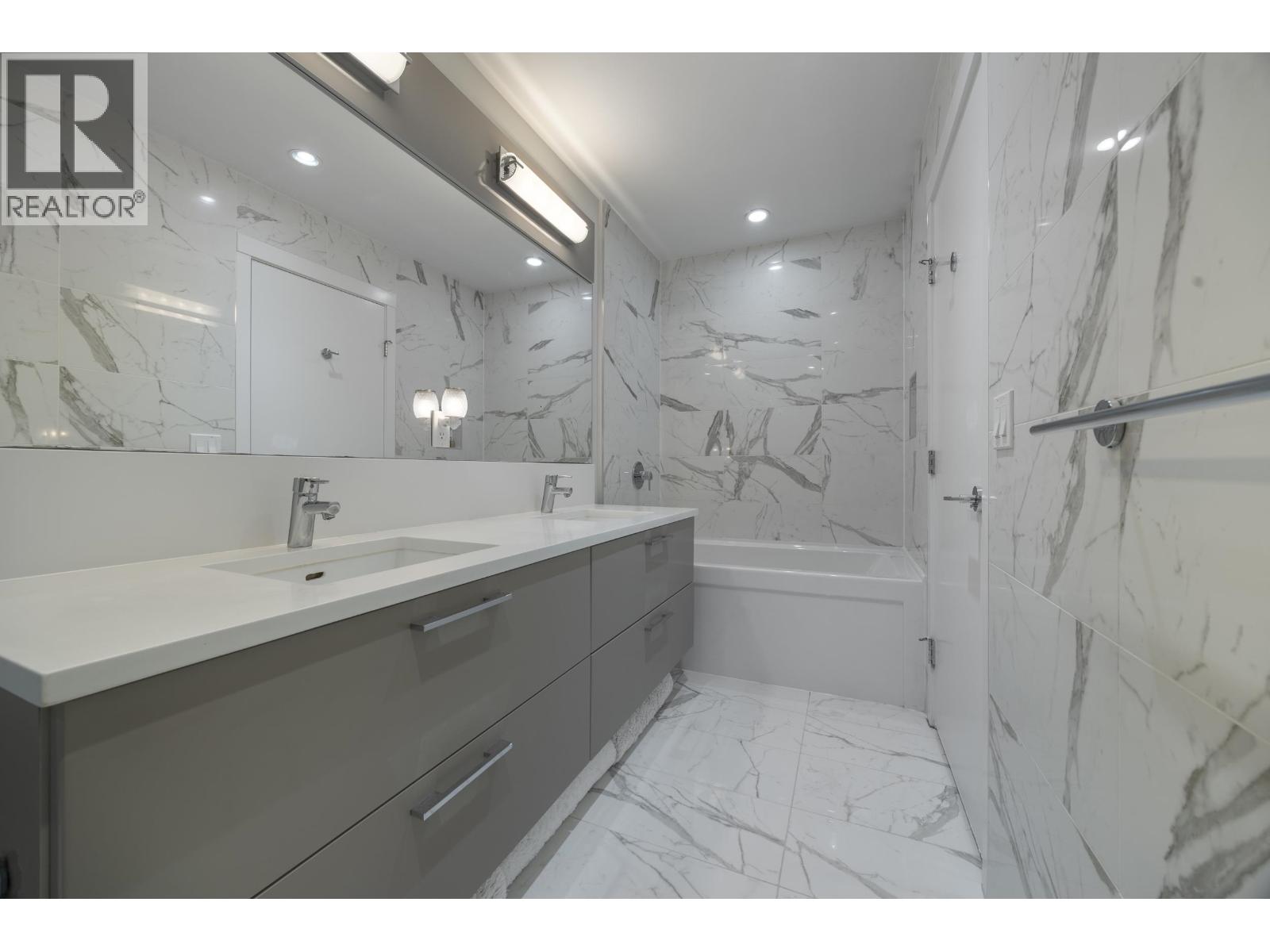 Ph4 4080 Yukon Street, Vancouver, British Columbia  V5Y 0L4 - Photo 11 - R3109205