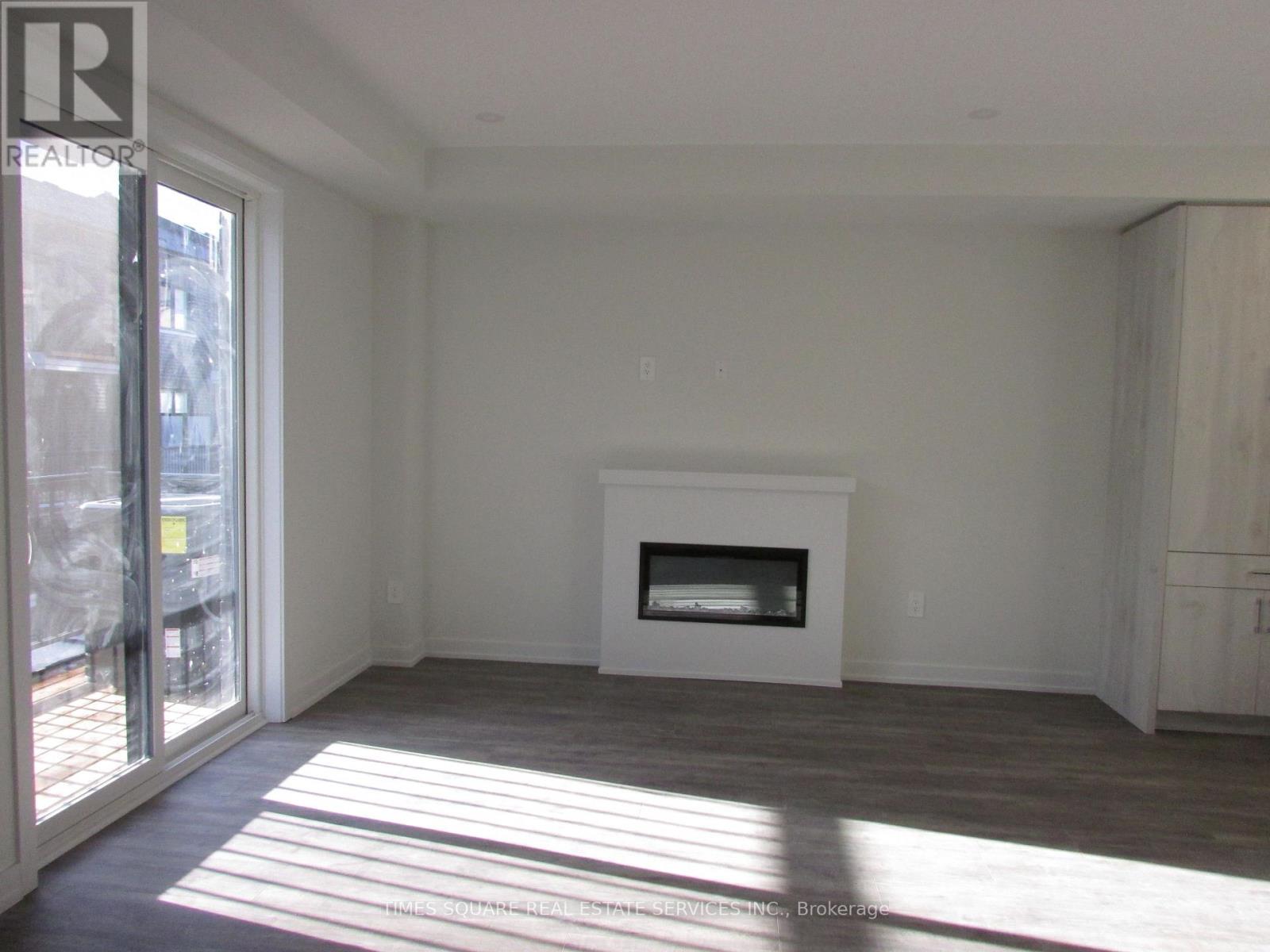 18 Mermot Lane, Richmond Hill, Ontario  L4B 0J5 - Photo 4 - N12987310