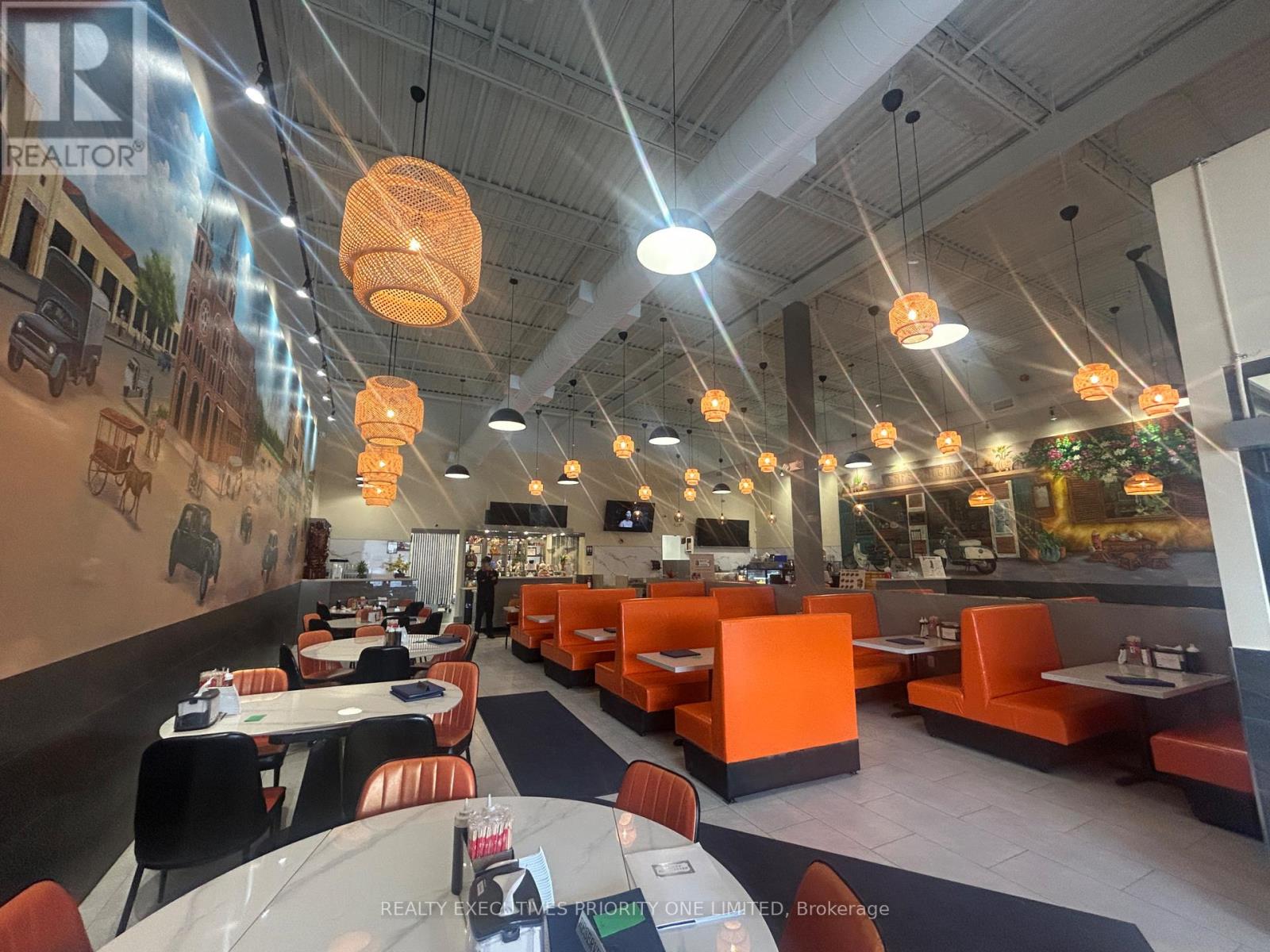 180 Holland Street W, Bradford West Gwillimbury, Ontario  L3Z 1R8 - Photo 6 - N12987336