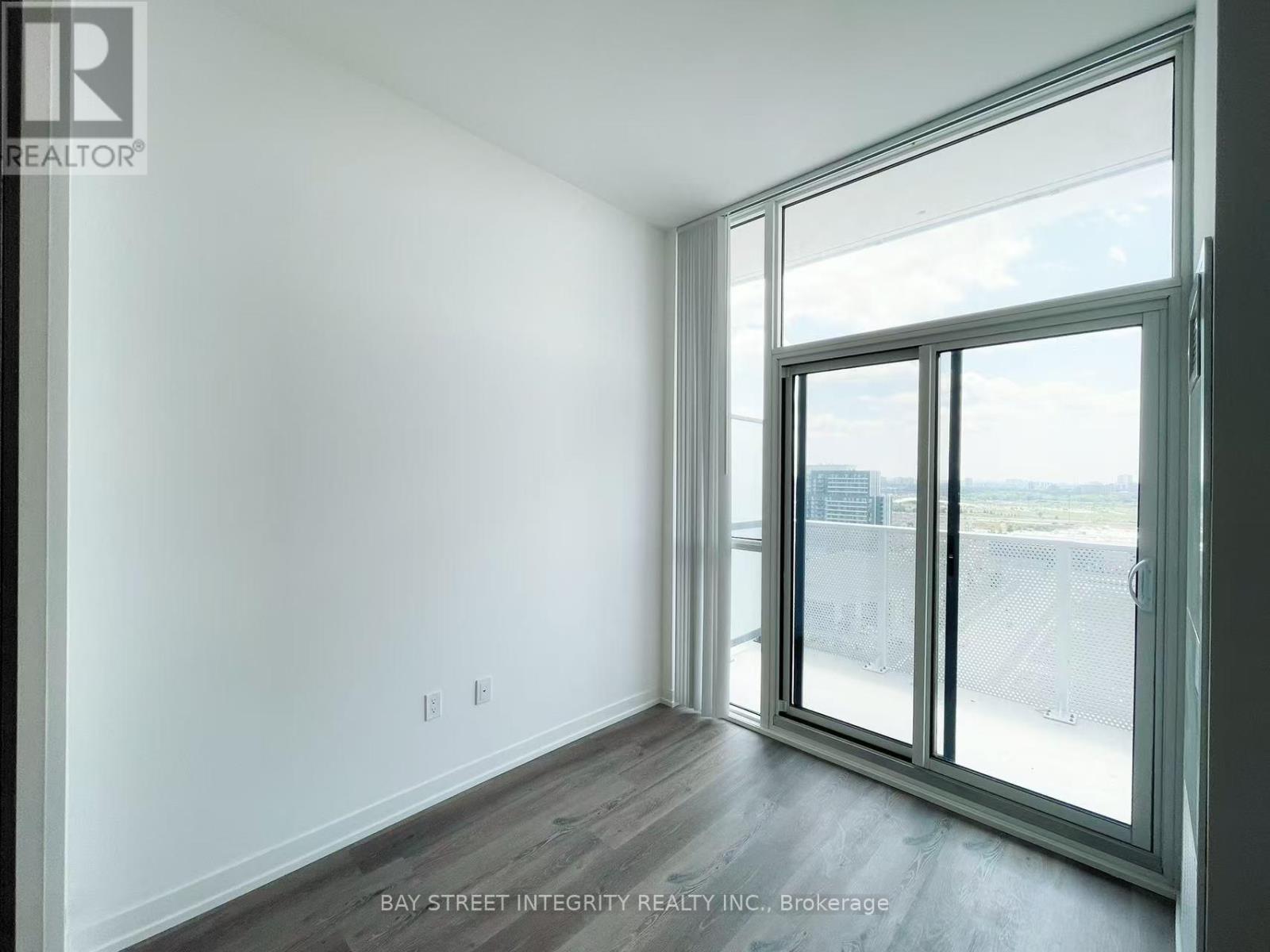 1911 - 28 Interchange Way, Vaughan, Ontario  L4K 0P8 - Photo 5 - N12987372