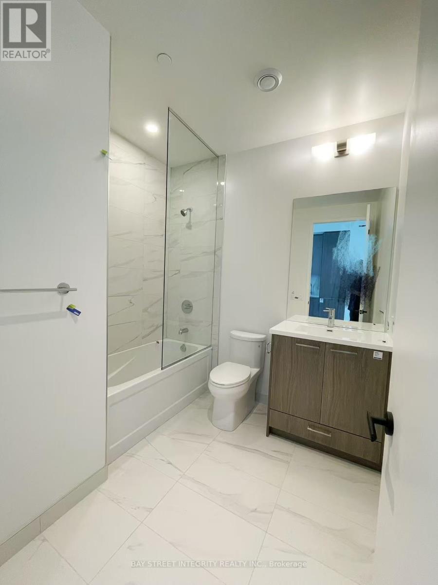 1911 - 28 Interchange Way, Vaughan, Ontario  L4K 0P8 - Photo 7 - N12987372