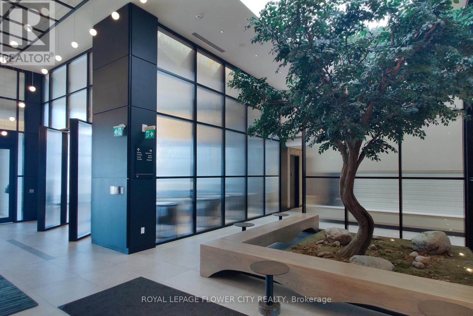 307 - 3220 William Coltson Avenue, Oakville, Ontario  L6H 7X9 - Photo 6 - W12987324