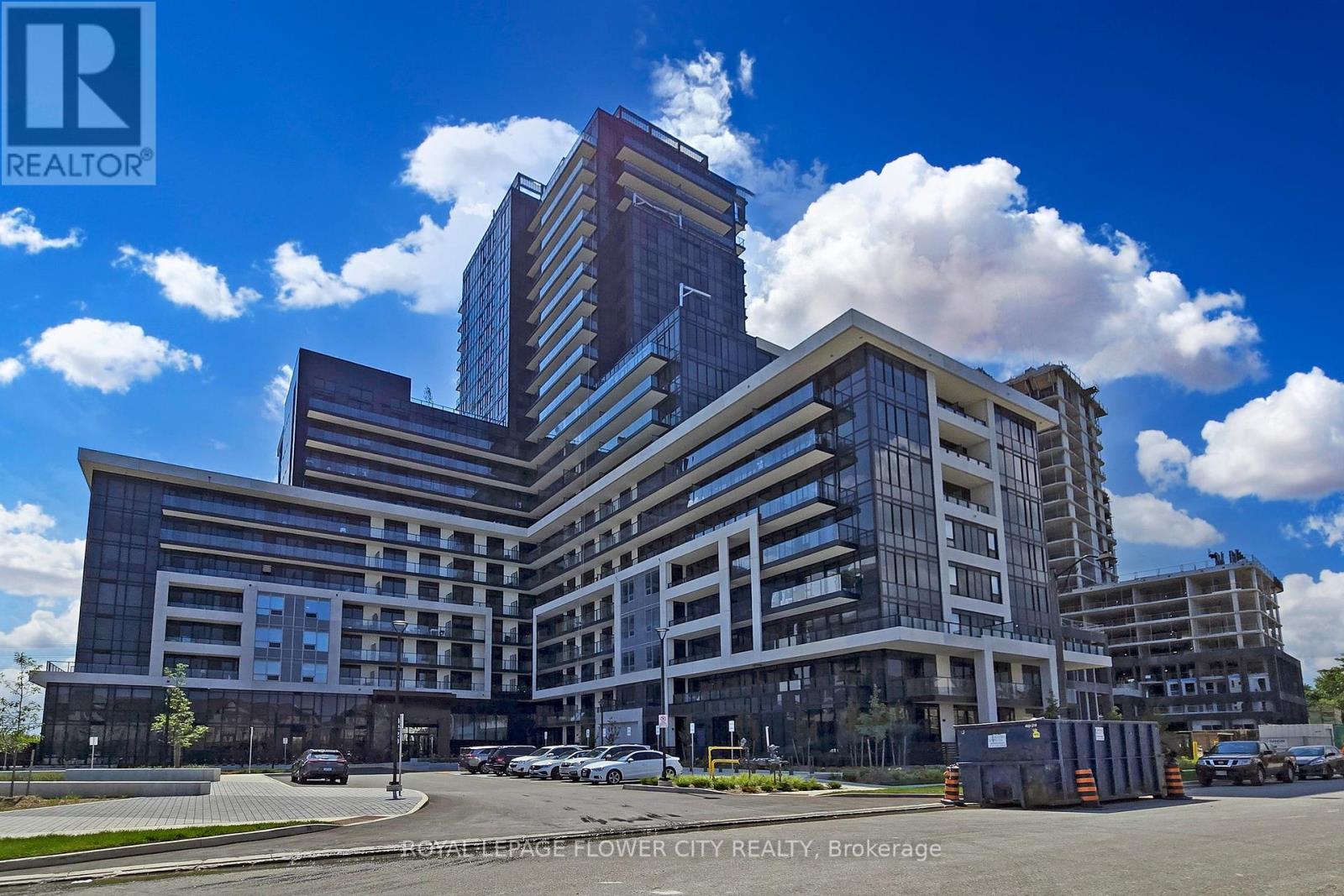 307 - 3220 William Coltson Avenue, Oakville, Ontario  L6H 7X9 - Photo 1 - W12987330