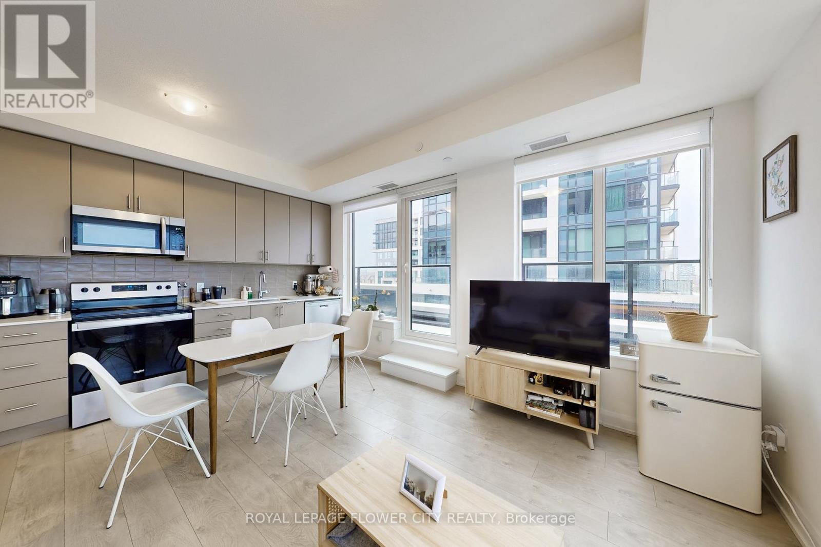 307 - 3220 William Coltson Avenue, Oakville, Ontario  L6H 7X9 - Photo 10 - W12987330