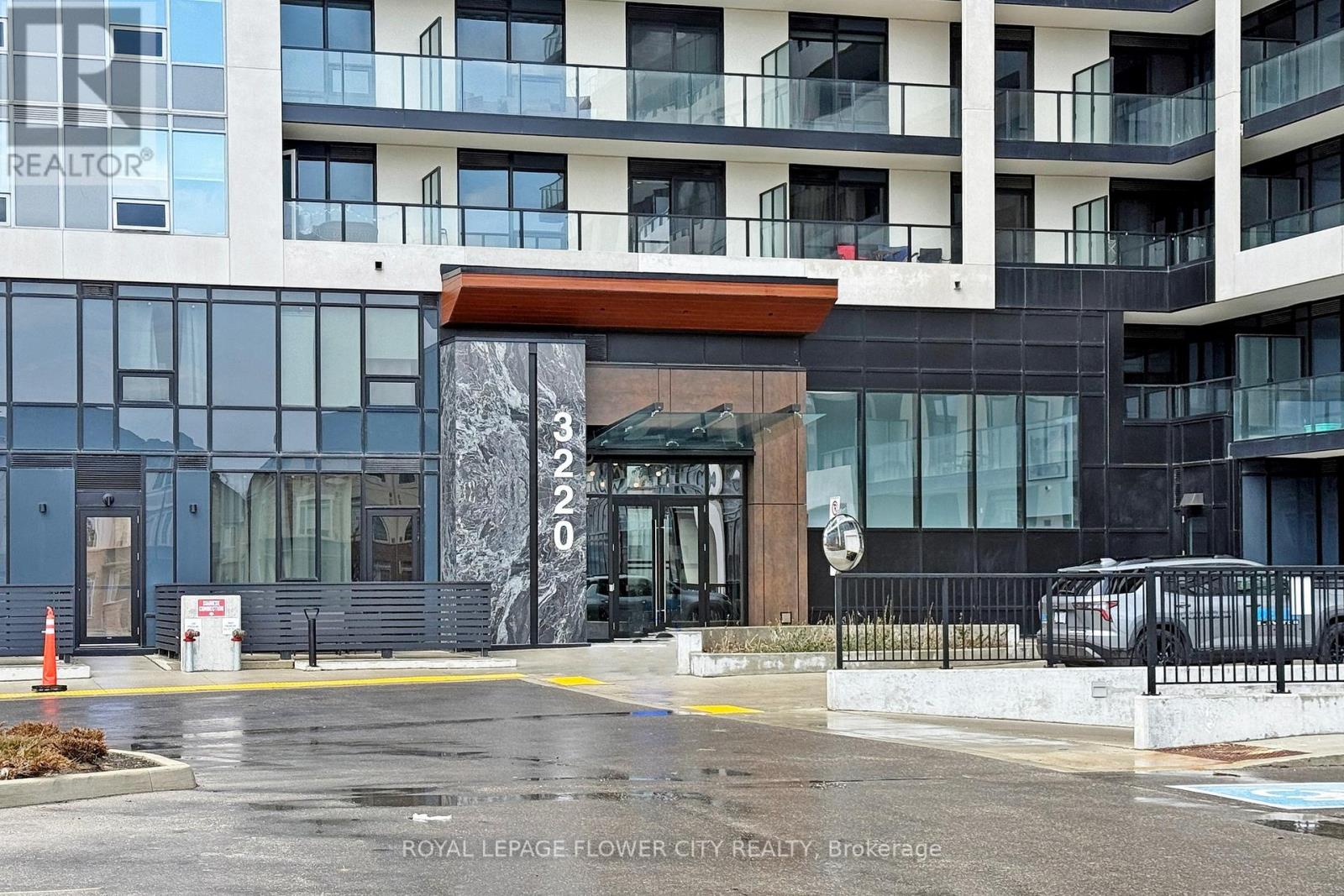 307 - 3220 William Coltson Avenue, Oakville, Ontario  L6H 7X9 - Photo 2 - W12987330