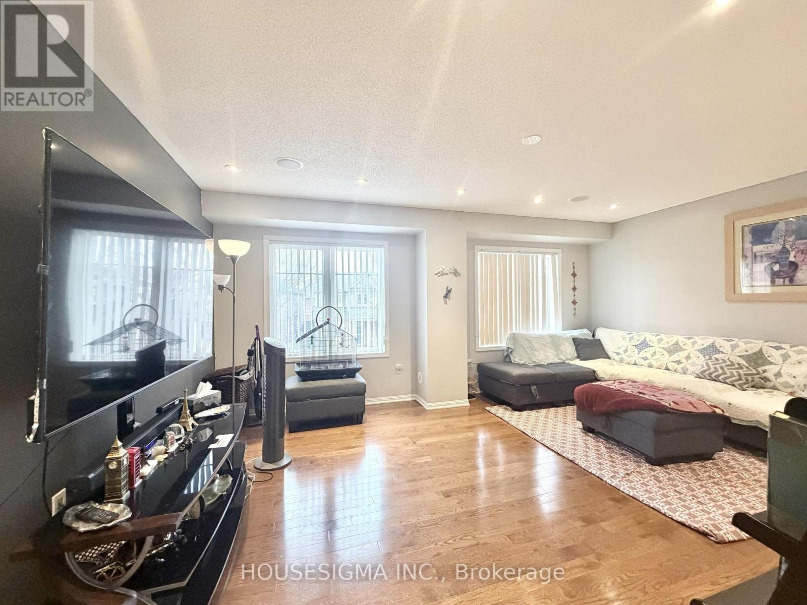 92 Lathbury Street, Brampton, Ontario  L7A 0R8 - Photo 13 - W12987380