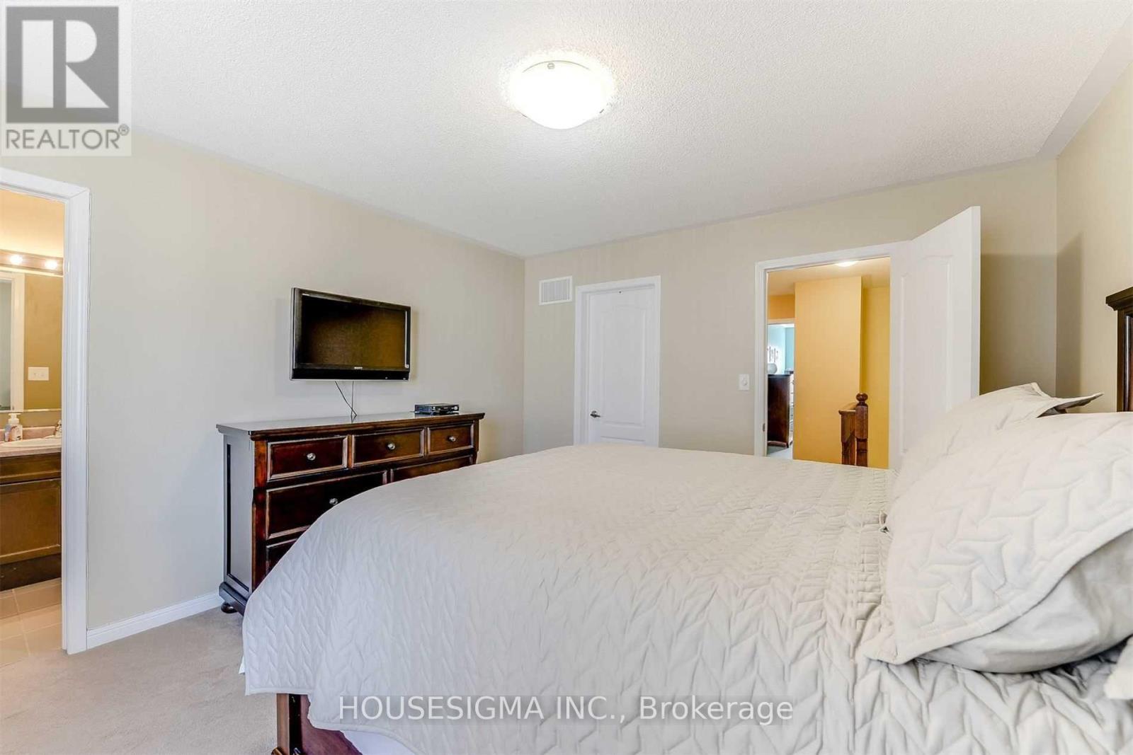 92 Lathbury Street, Brampton, Ontario  L7A 0R8 - Photo 15 - W12987380