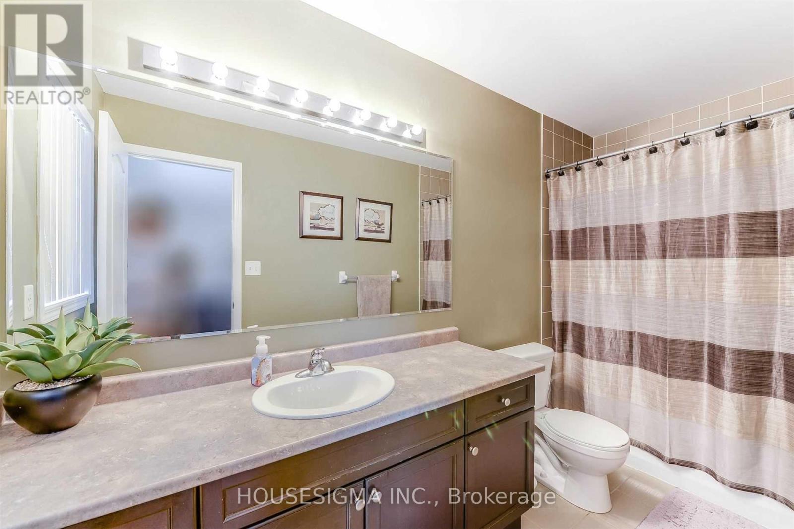 92 Lathbury Street, Brampton, Ontario  L7A 0R8 - Photo 18 - W12987380