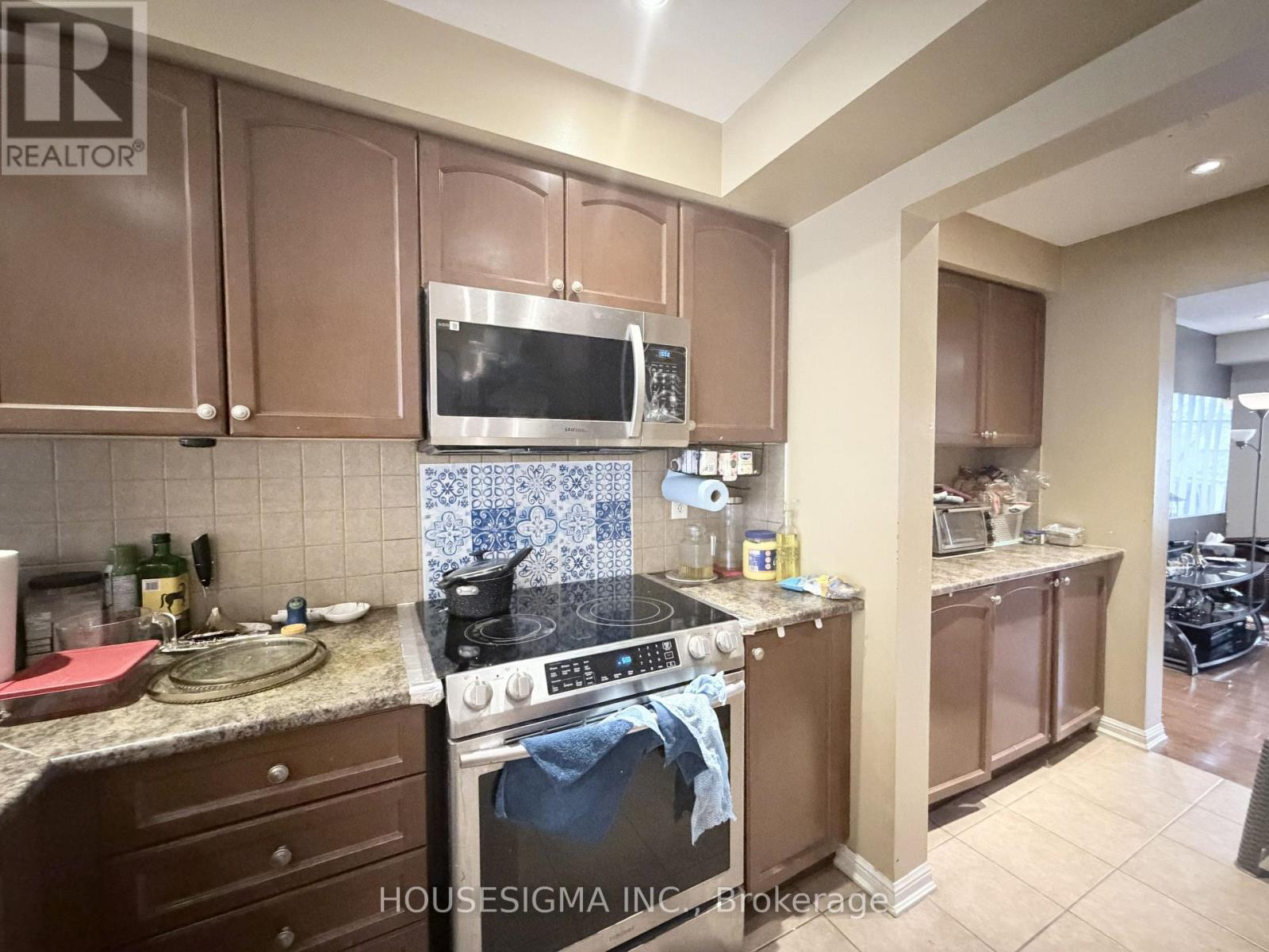 92 Lathbury Street, Brampton, Ontario  L7A 0R8 - Photo 9 - W12987380