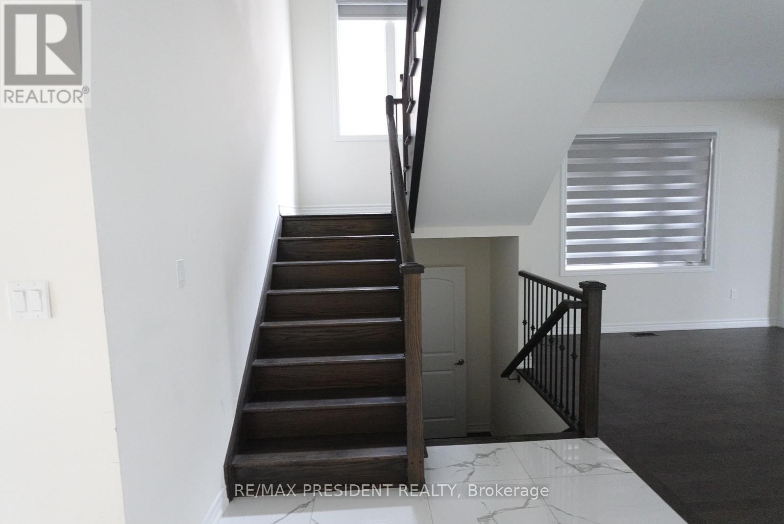 6 Jenwood Crescent, Brampton, Ontario  L7A 3S6 - Photo 7 - W12987388