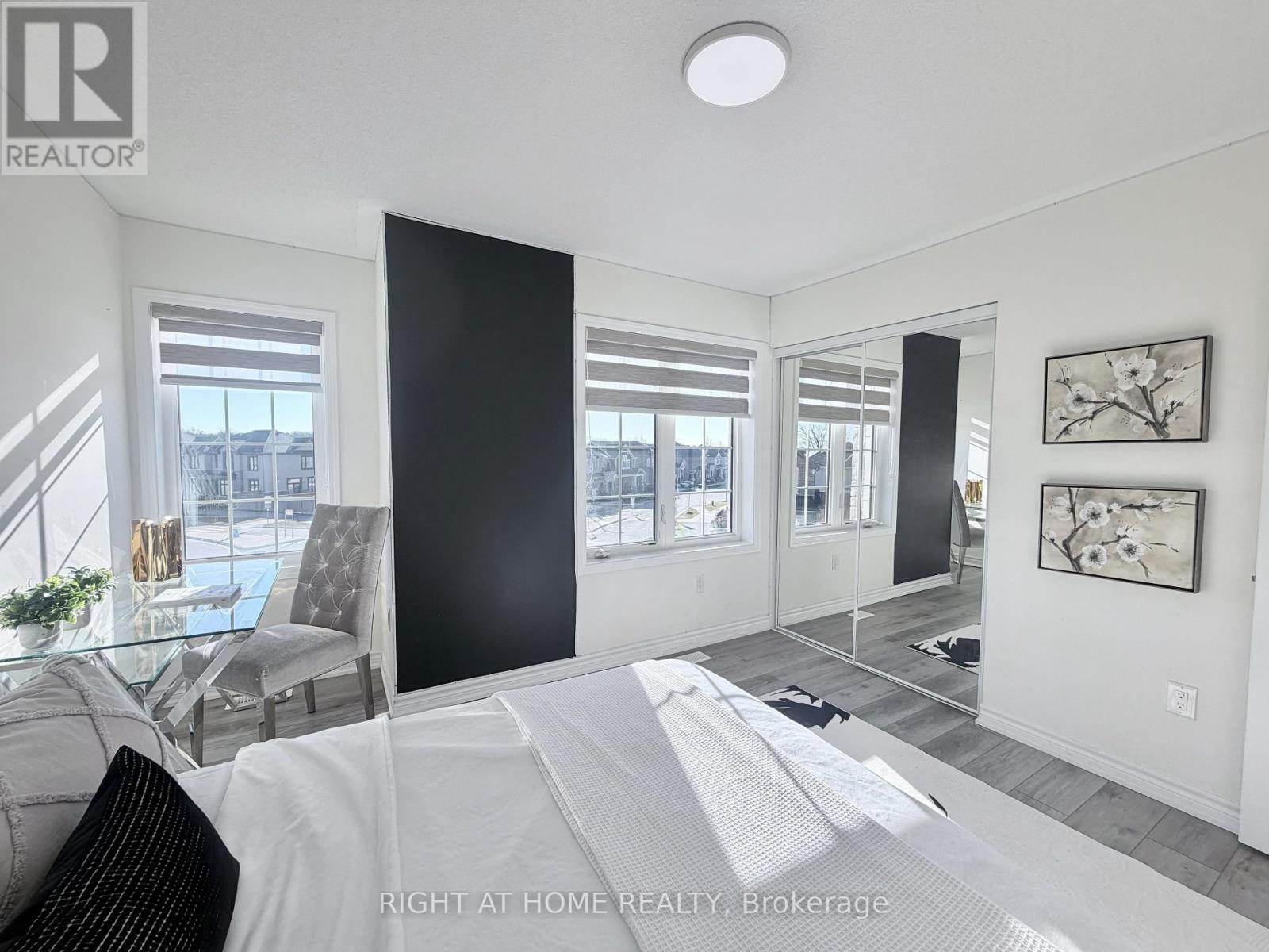 21 - 1222 Rose Way, Milton, Ontario  L9E 1P2 - Photo 32 - W12987392