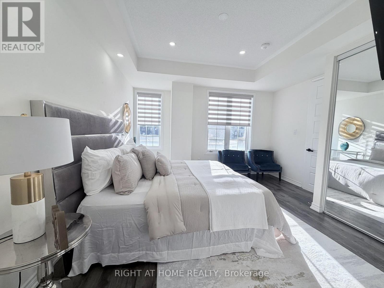 21 - 1222 Rose Way, Milton, Ontario  L9E 1P2 - Photo 40 - W12987392