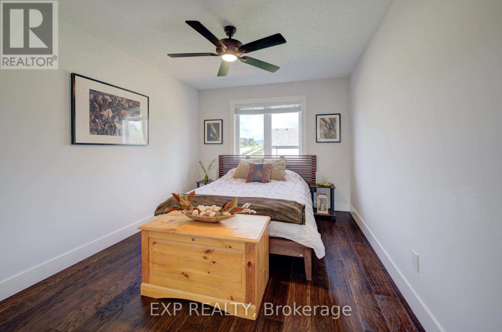 58 Carriage Crossing, Mapleton, Ontario  N0G 1P0 - Photo 37 - X12987340