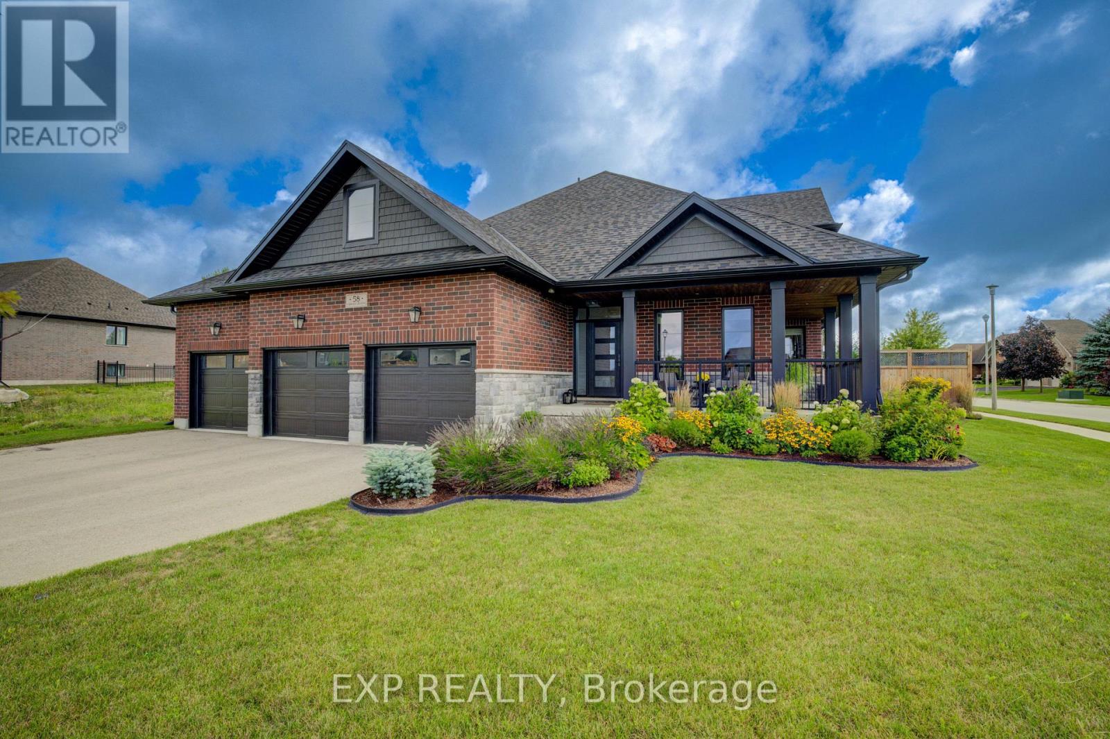 58 Carriage Crossing, Mapleton, Ontario  N0G 1P0 - Photo 49 - X12987340