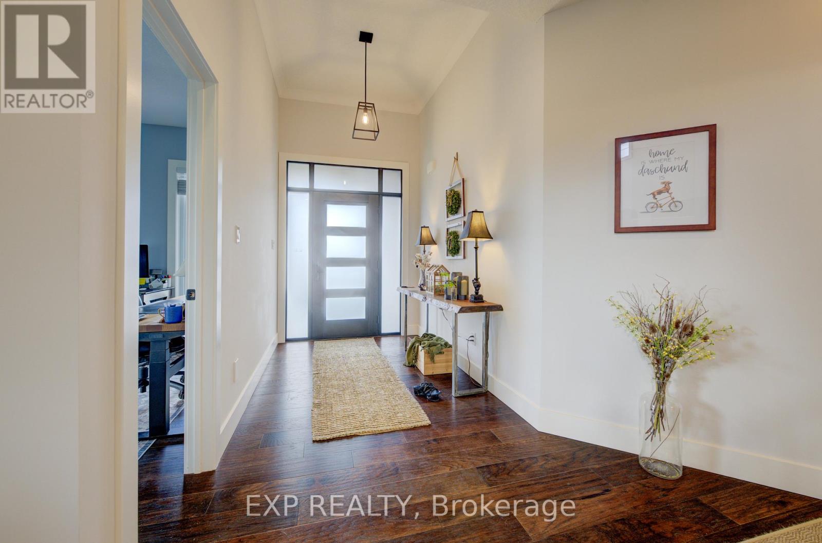 58 Carriage Crossing, Mapleton, Ontario  N0G 1P0 - Photo 5 - X12987340