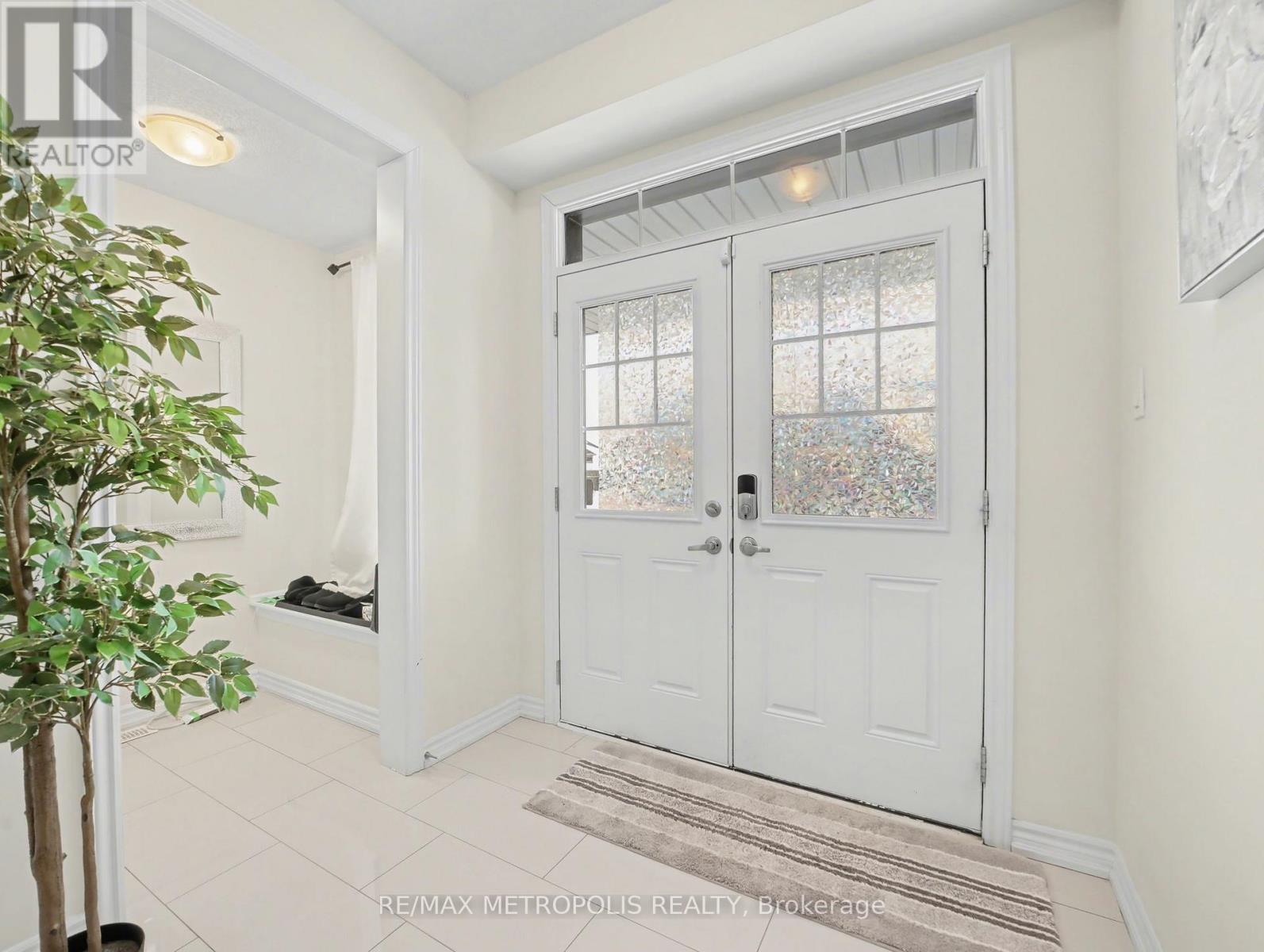 9 Frontier Drive, Thorold, Ontario  L2V 0K3 - Photo 2 - X12987390