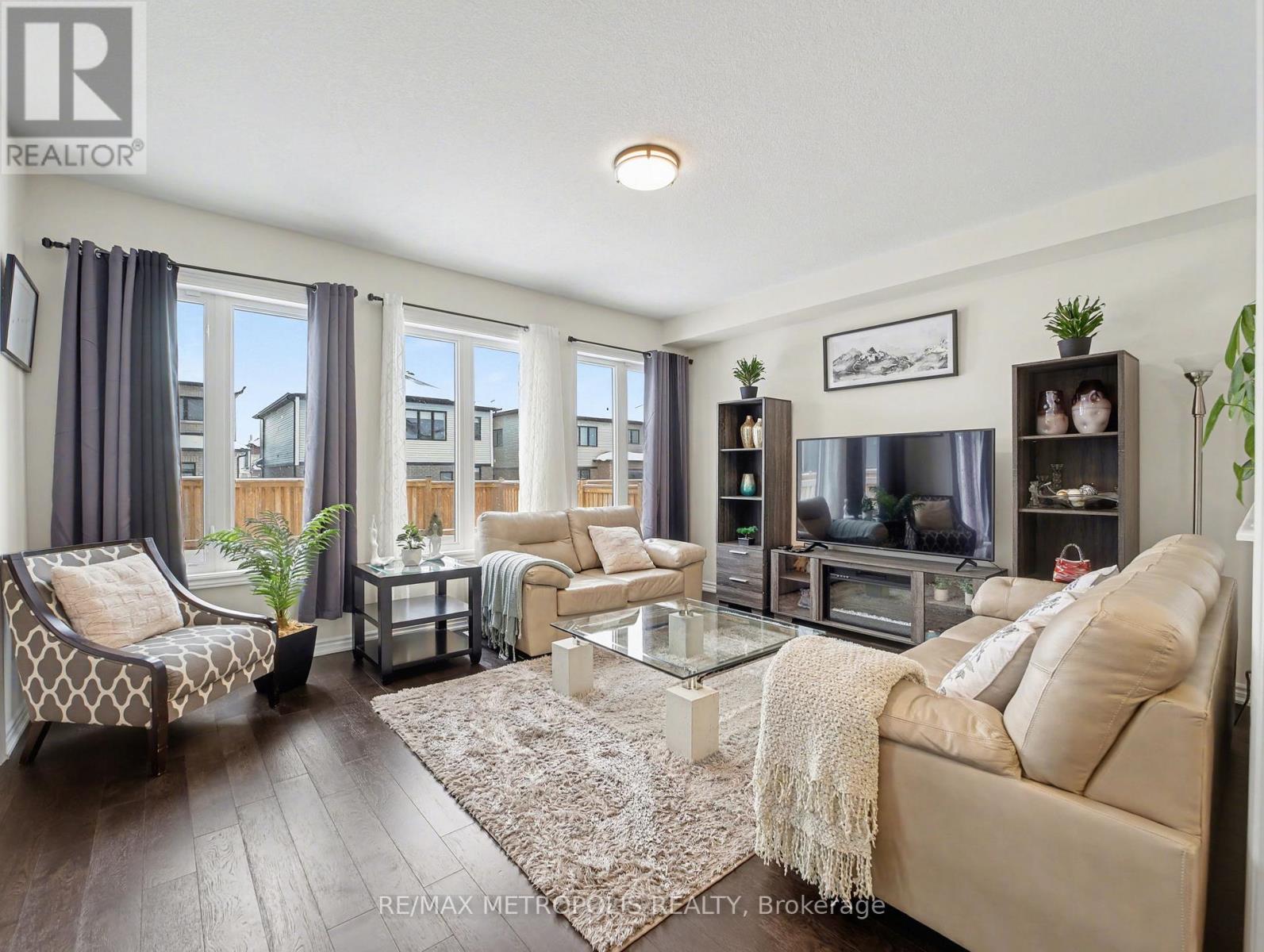 9 Frontier Drive, Thorold, Ontario  L2V 0K3 - Photo 5 - X12987390