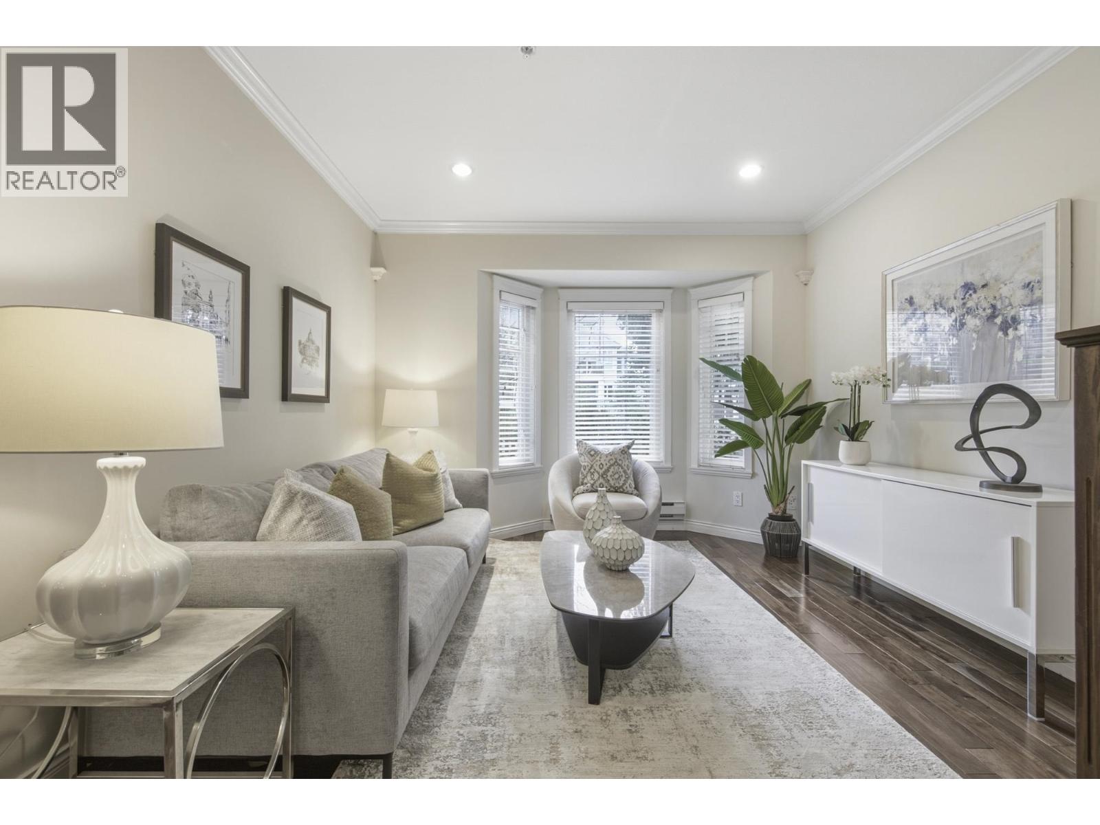 1737 Frances Street, Vancouver, British Columbia  V5L 1Z5 - Photo 2 - R3104365