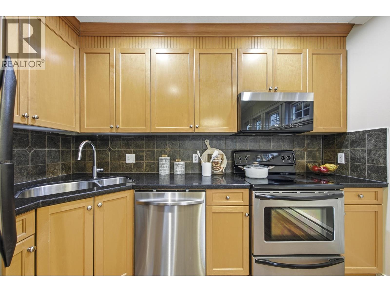 1737 Frances Street, Vancouver, British Columbia  V5L 1Z5 - Photo 11 - R3104365