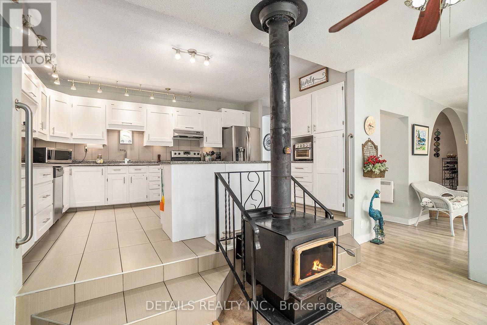 899 Concession 1 Road, Alfred And Plantagenet, Ontario  K0B 1L0 - Photo 21 - X12818068