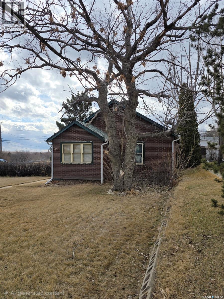 604 3rd AVENUE, Swift Current, Saskatchewan