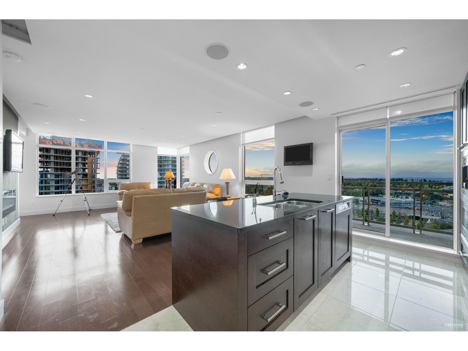 1904 15152 Russell Avenue, White Rock, British Columbia  V4B 0A3 - Photo 18 - R3109445