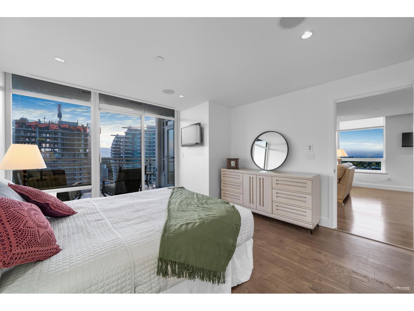 1904 15152 Russell Avenue, White Rock, British Columbia  V4B 0A3 - Photo 23 - R3109445