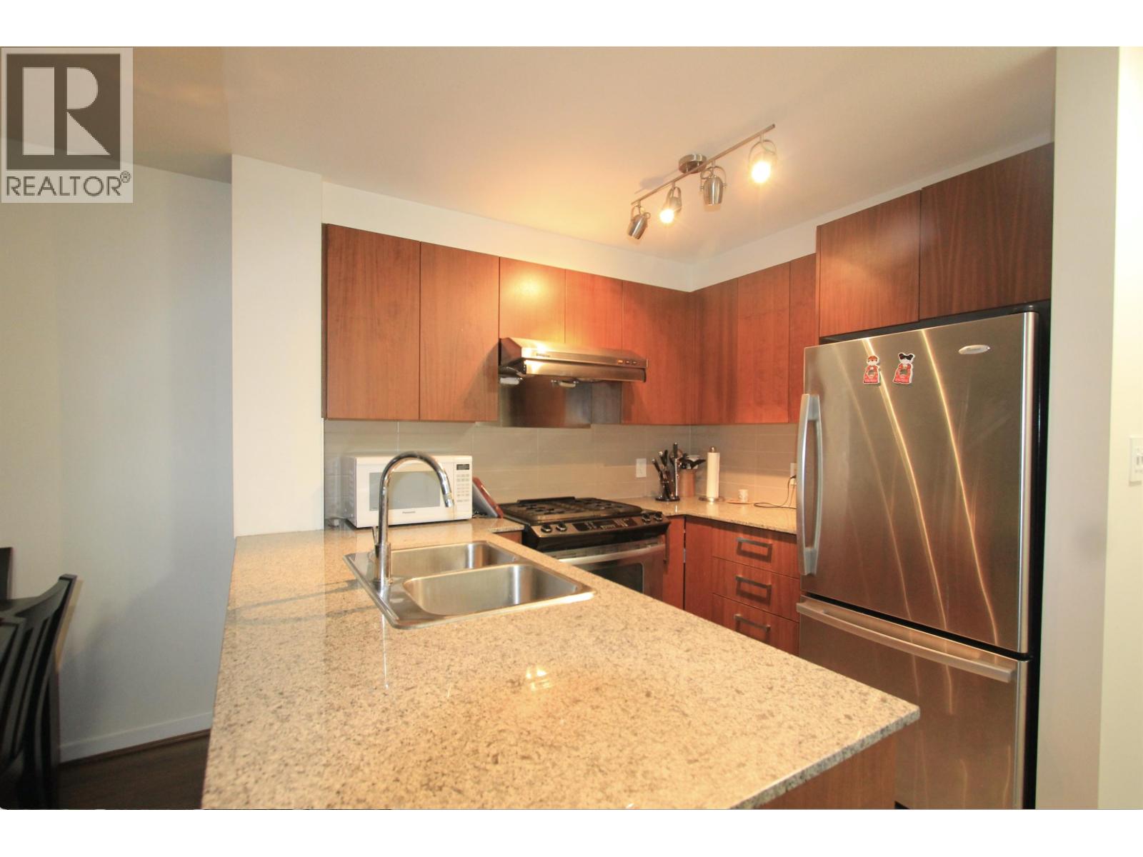 115 5775 Irmin Street, Burnaby, British Columbia  V5J 0C3 - Photo 5 - R3088682