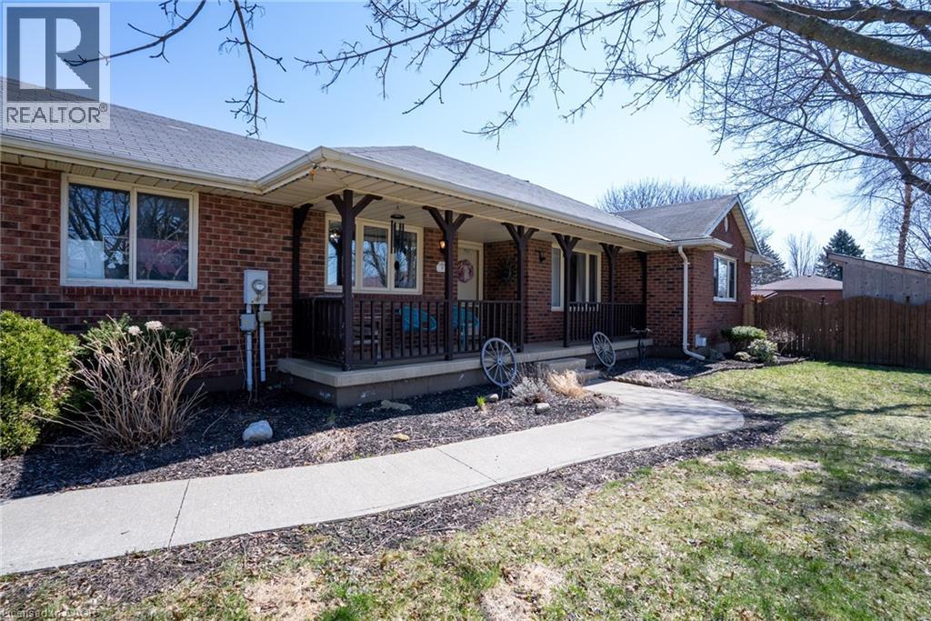 17 Ross Street, Waterford, Ontario  N0E 1Y0 - Photo 3 - 40819923