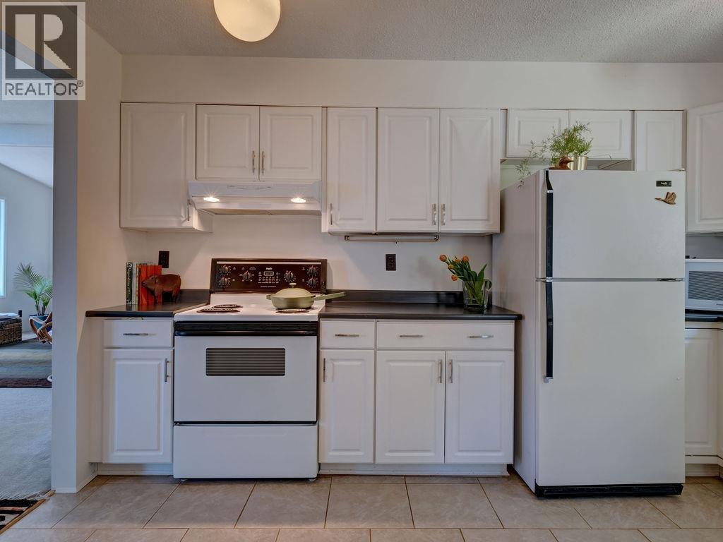 1175 Marine Drive, Gibsons, British Columbia  V0N 1V1 - Photo 10 - R3110116