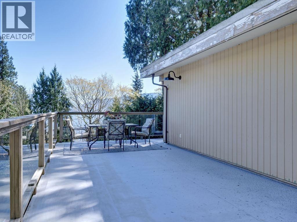 1175 Marine Drive, Gibsons, British Columbia  V0N 1V1 - Photo 22 - R3110116