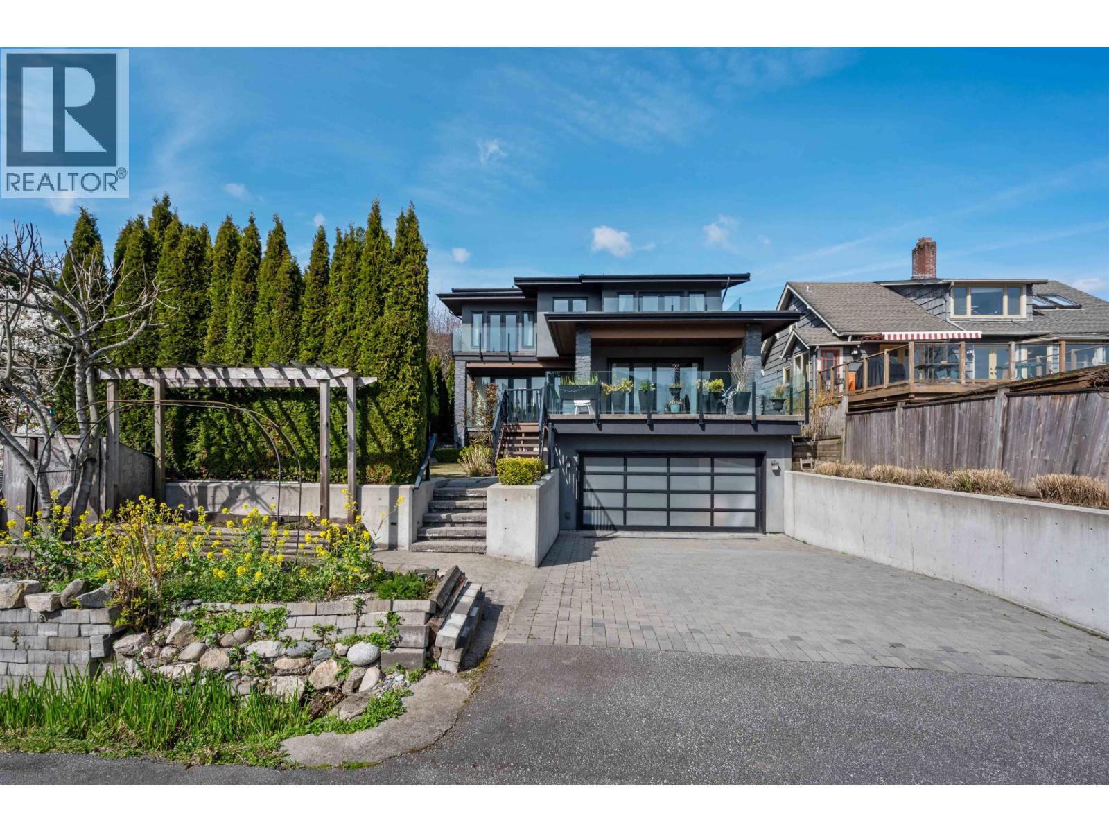 1468 KINGS AVENUE, West Vancouver, British Columbia