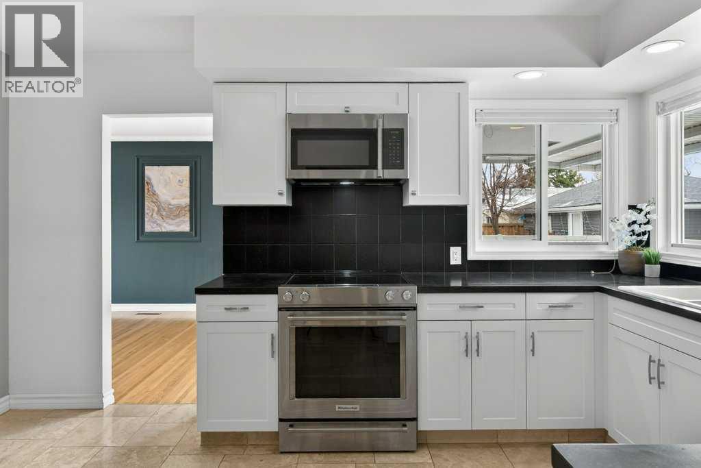 425 Woodland Crescent SE, Calgary, Alberta  T2J 1J7 - Photo 17 - A2296843