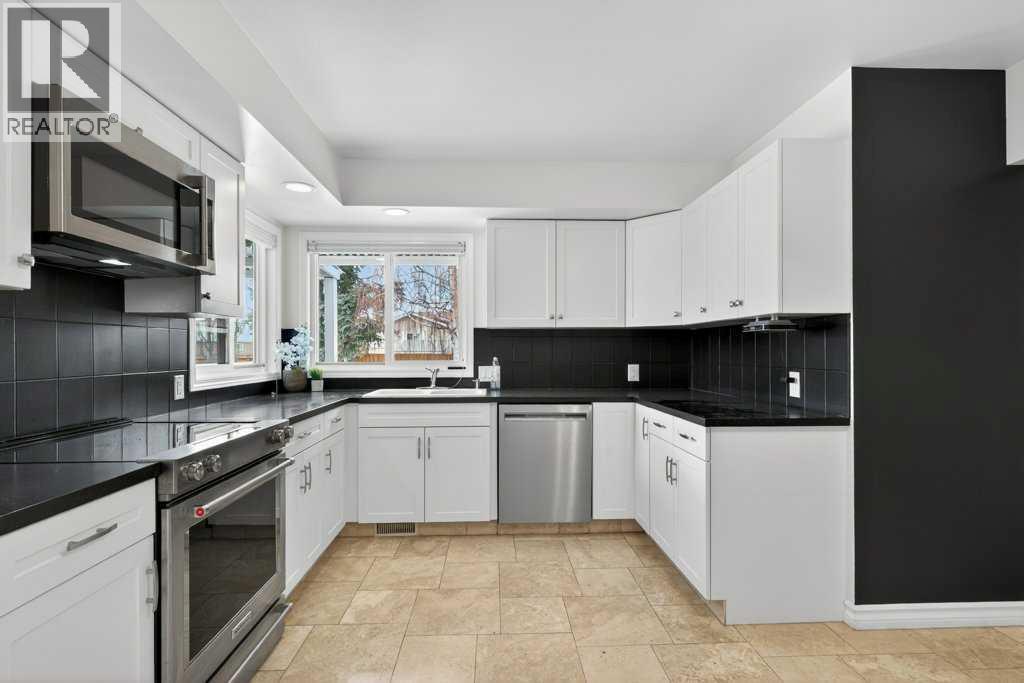 425 Woodland Crescent SE, Calgary, Alberta  T2J 1J7 - Photo 15 - A2296843