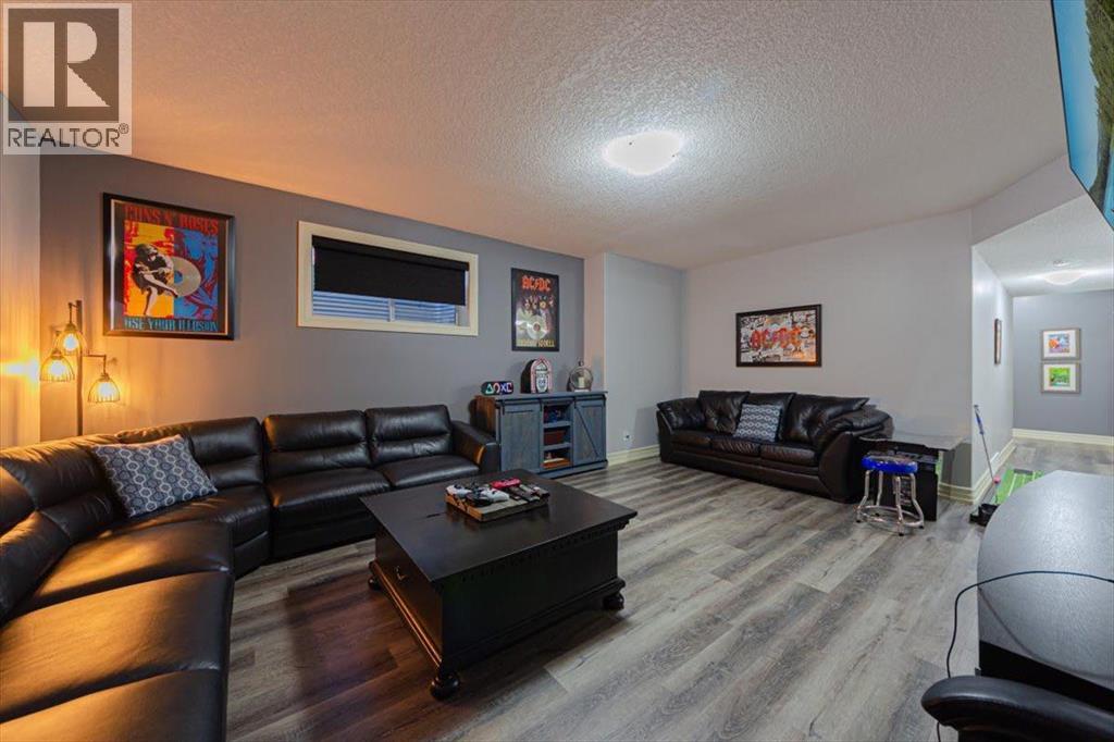 115 Montclair Place, Rural Rocky View County, Alberta  T4C 0A7 - Photo 28 - A2299384