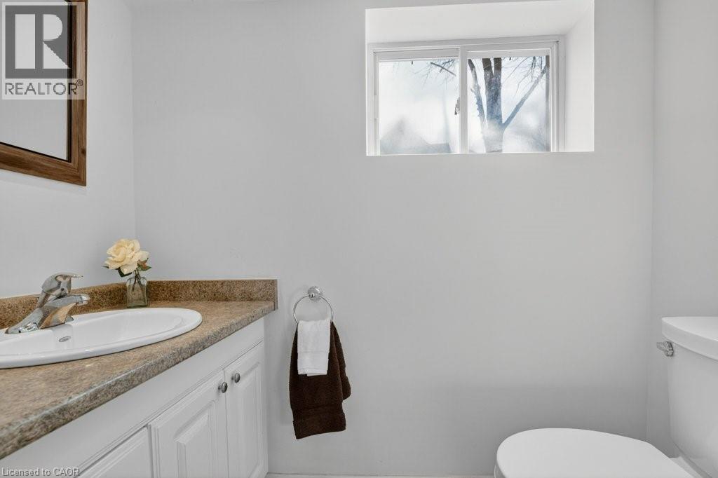 859 Queen's Boulevard, Kitchener, Ontario  N2M 1A6 - Photo 23 - 40817769