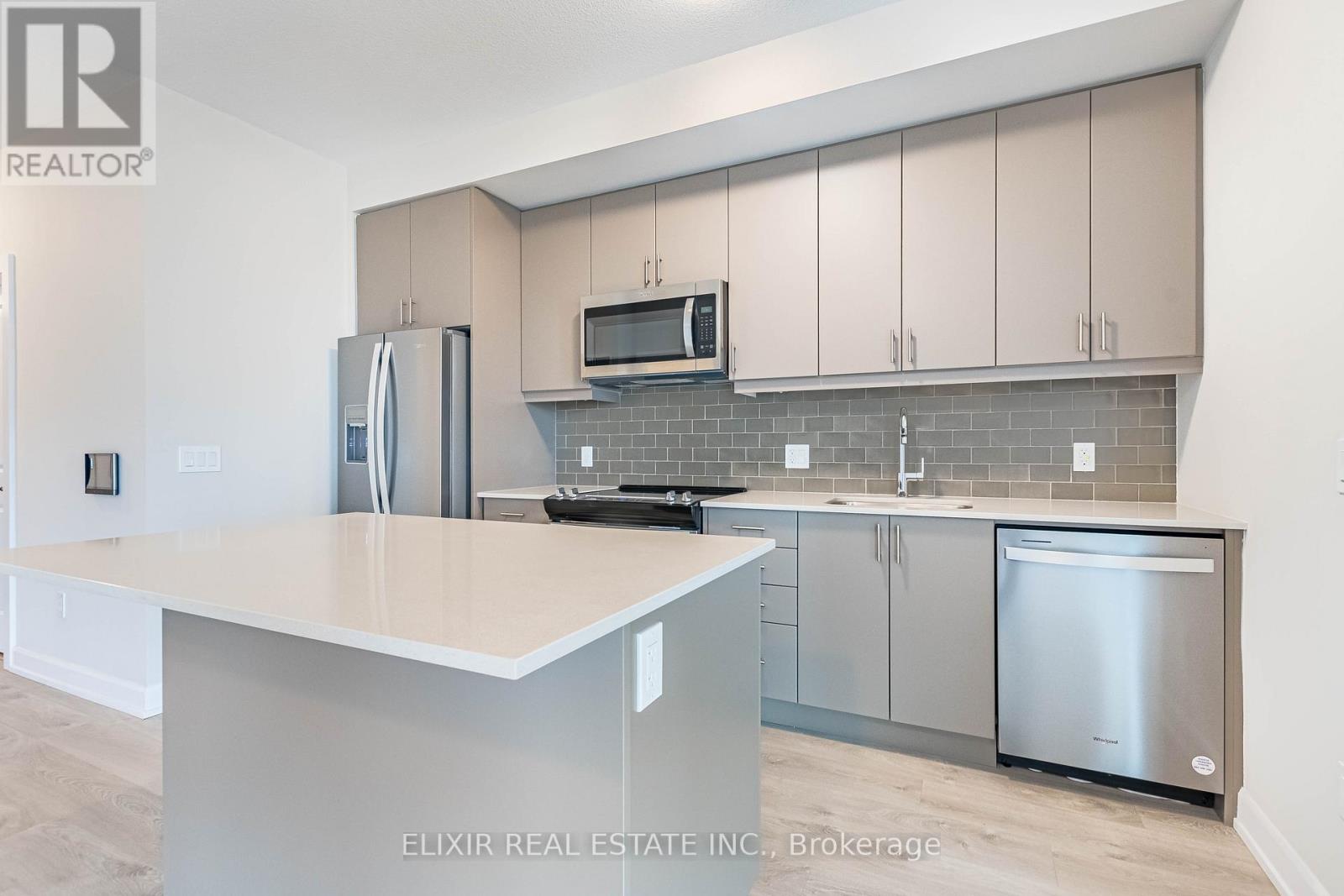 601 - 3220 William Coltson Avenue, Oakville, Ontario  L6H 7X9 - Photo 10 - W12987424