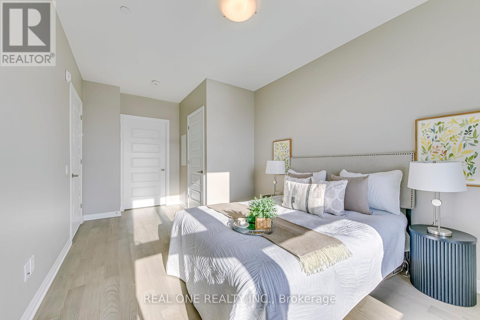 417 - 95 Dundas Street W, Oakville, Ontario  L6M 5N4 - Photo 24 - W12987436