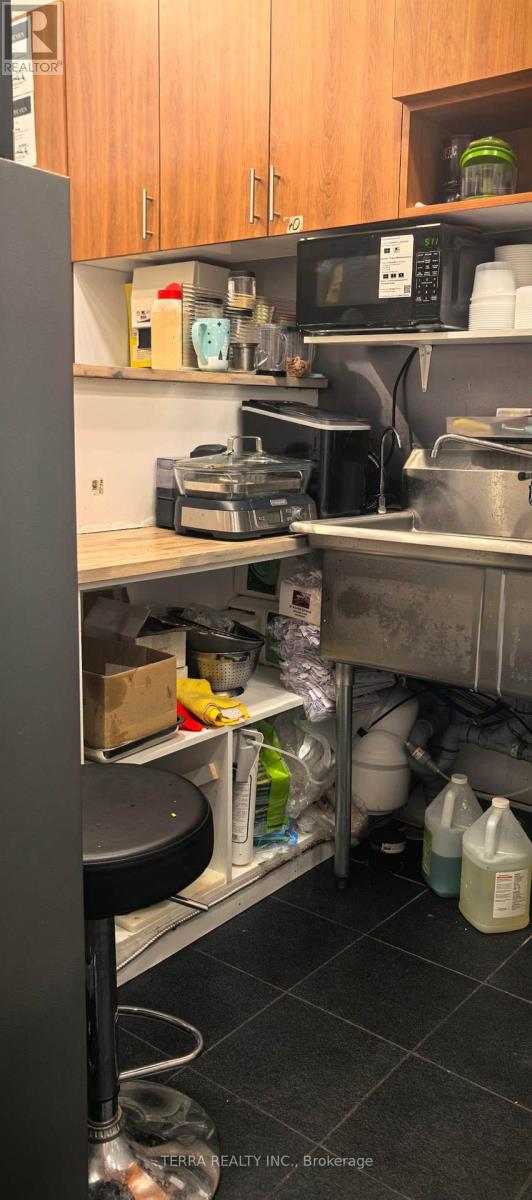 5415 Yonge Street, Toronto, Ontario  M2N 5R6 - Photo 3 - C12987182