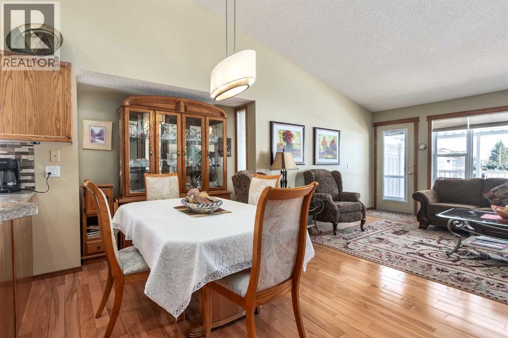 912 Riverside Drive Nw, High River, Alberta  T1V 1S3 - Photo 4 - A2292358