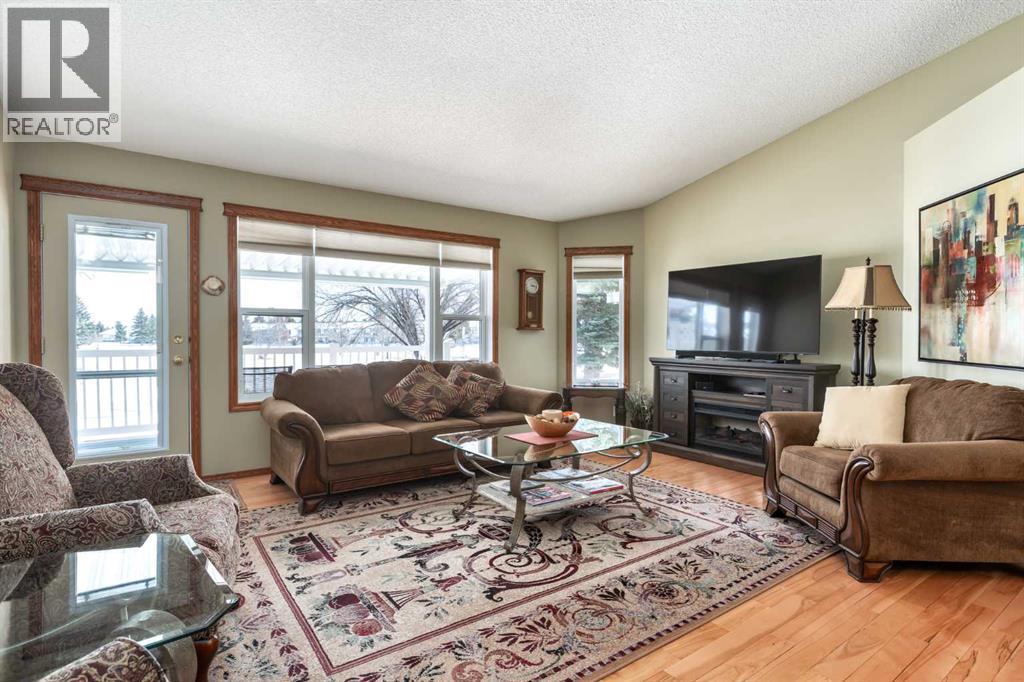 912 Riverside Drive Nw, High River, Alberta  T1V 1S3 - Photo 8 - A2292358