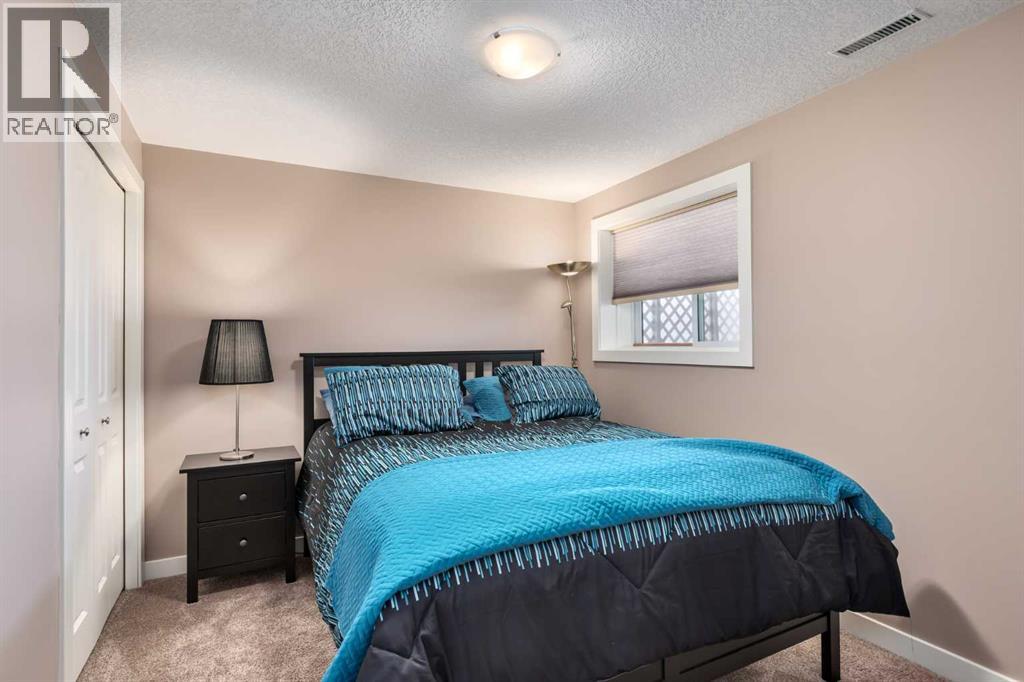 912 Riverside Drive Nw, High River, Alberta  T1V 1S3 - Photo 22 - A2292358