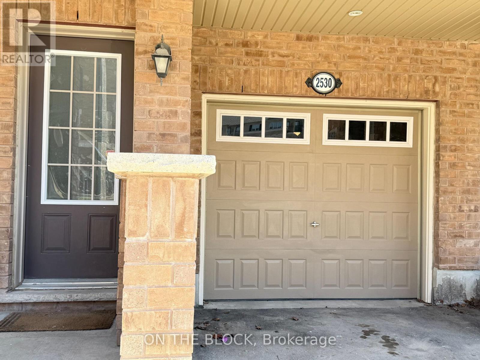 2530 Rosedrop Path, Oshawa, Ontario  L1L 0L1 - Photo 2 - E12958160